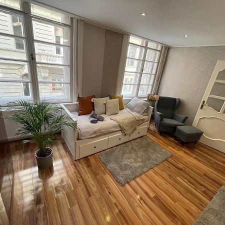 Vintage Home In The Heart Of The City Budapesta Exterior foto